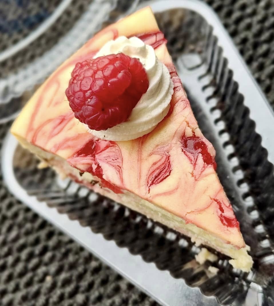 raspberry swirl cheesecake