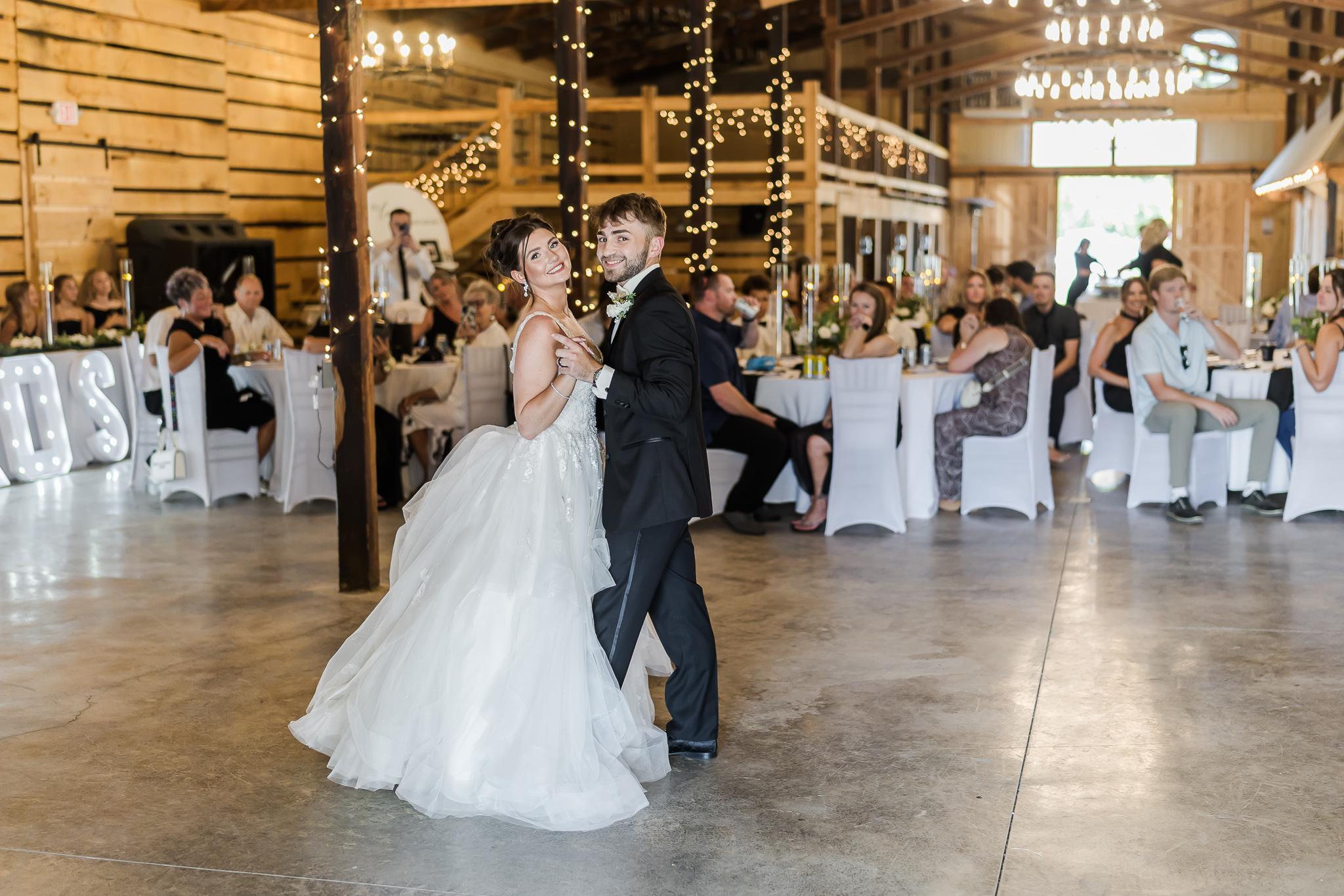 Barn at Rush Creek - couple getting married