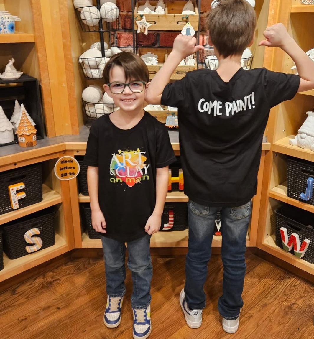 Children at Art and Clay in downtown Lancaster Ohio