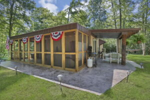 Photo of GunSmoke cabin outside view