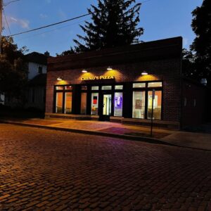 Photo of the outside of Creno's Pizza in Bremen