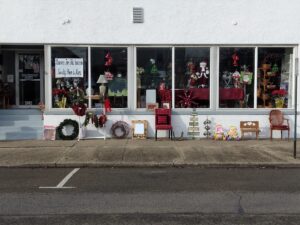 reasons for the seasons novelty shop in Lancaster Ohio