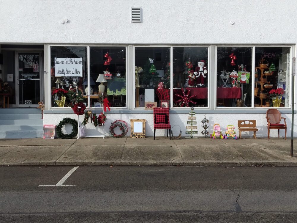 reasons for the seasons novelty shop in Lancaster Ohio