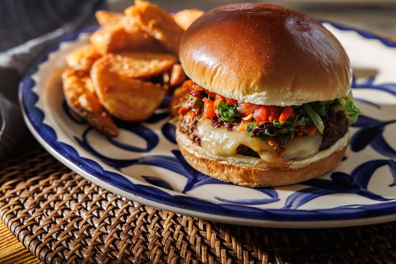 Photo of a burger at El Pedregal Pleasantville